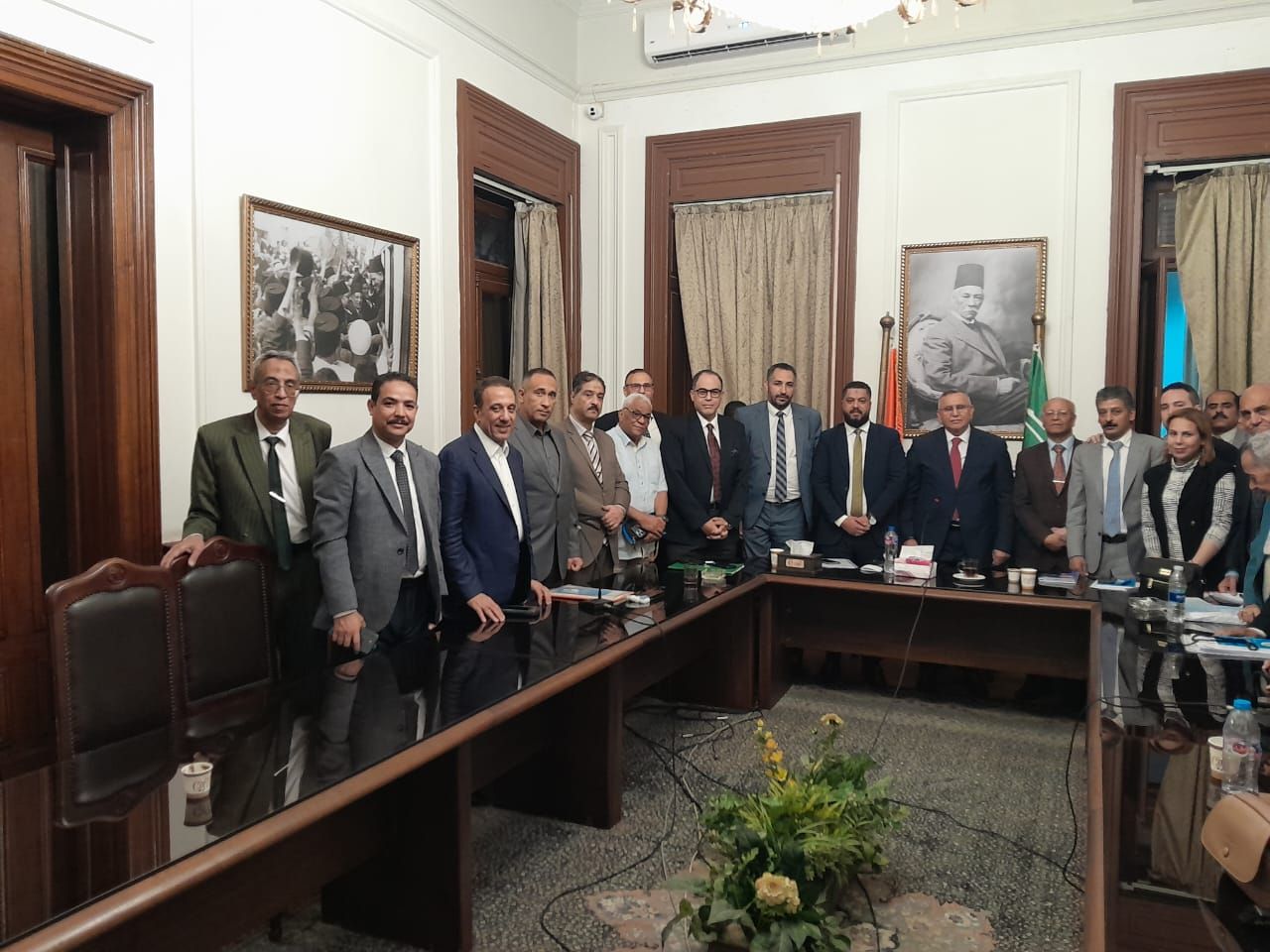 رئيس الوفد يطالب بتعديل نص المادة 40و41من قانون العمل الجديد - الخليج الان