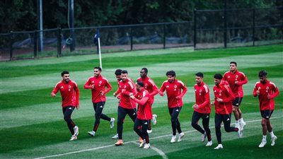 الأهلي يخوض مرانه الرئيسي على ملعب "مدرسة بينجري" استعدادًا لموقعة بالميراس - الخليج الان