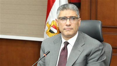 محافظ الجيزة يكلف بسرعة طرح المشروعات الجديدة لتحسين مستوي الخدمات المقدمة للمواطنين - الخليج الان