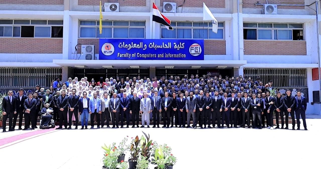 رئيس جامعة المنيا يفتتح الملتقى الثاني لخريجي كلية الحاسبات والمعلومات تحت عنوان "خريج جاهز لبكرة" - الخليج الان