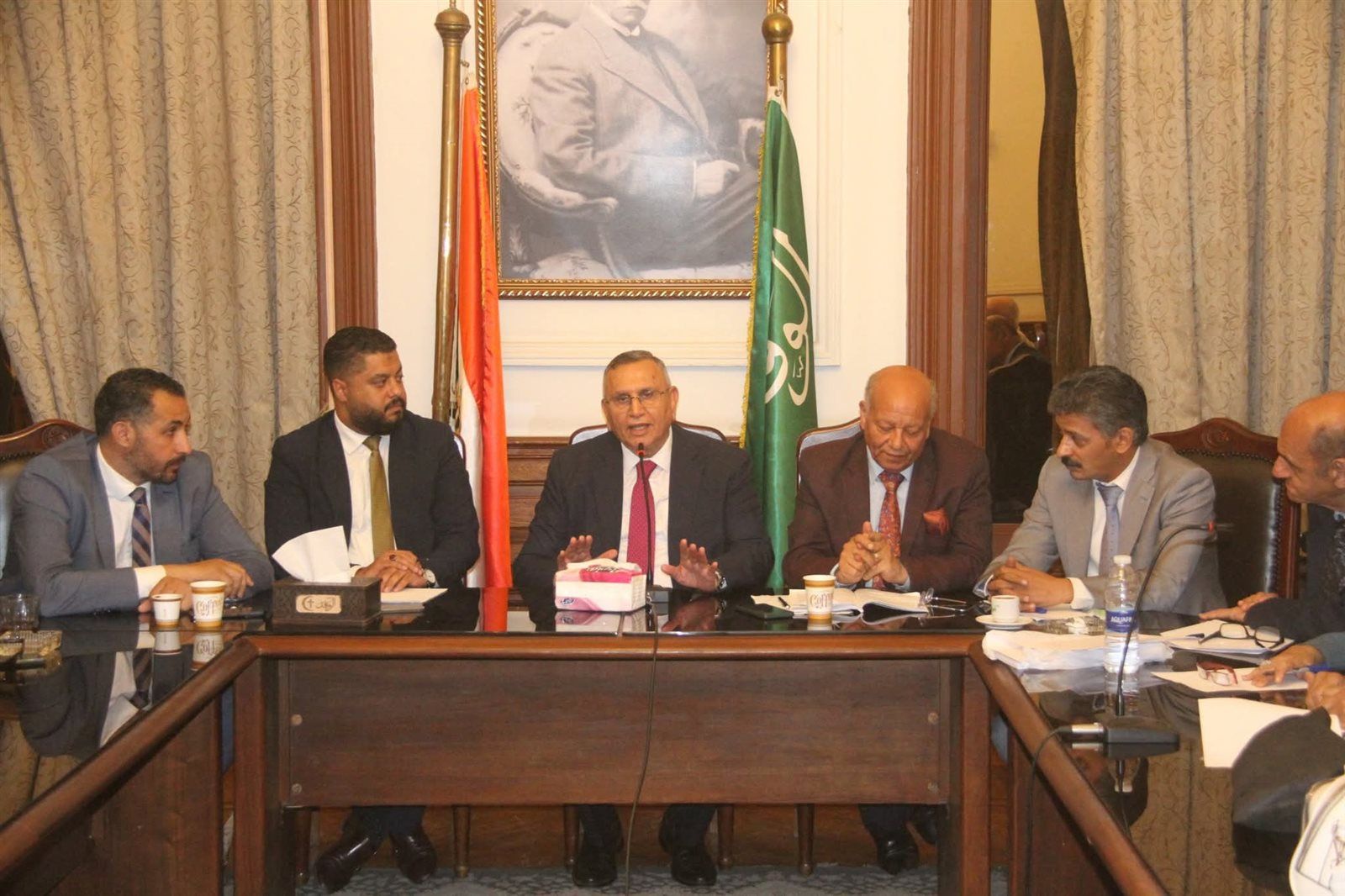 عبد السند يمامة يطالب بتعديل نص المادة 40و41من قانون العمل الجديد.. شركات الوكالة في التعين تهدر حقوق العمال ويجب أن يقتصر دورها لمدة عام واحد - الخليج الان