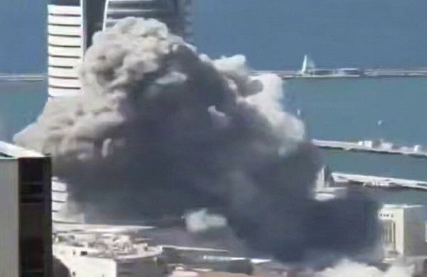 عشرات الإصابات في قصف إيراني استهدف مواقع "استراتيجية" في حيفا - الخليج الان