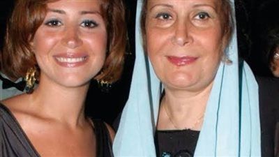 في حالة حرجة.. نقل زيزي مصطفى والدة منة شلبي إلى المستشفى - الخليج الان