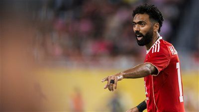 حسين الشحات نجم الأهلي يحتفل بعيد ميلاده الـ 33 - الخليج الان