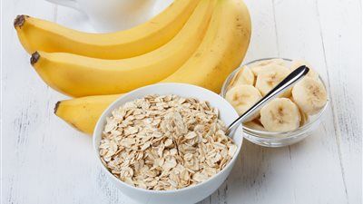 الشوفان والموز.. أطعمة صحية تقاوم "القاتل الصامت " وتحمي قلبك - الخليج الان
