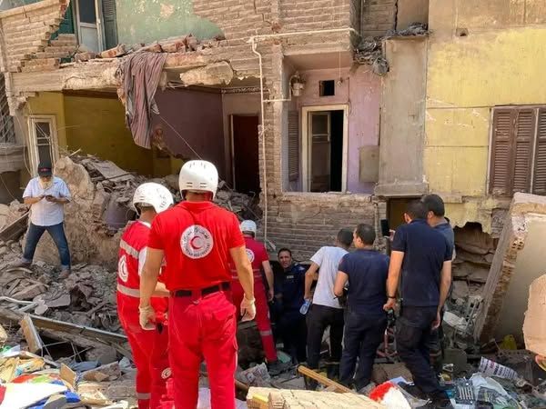 تفاصيل مؤثرة في مصرع زوجين وطفلهما في انهيار عقاري حدائق القبة.. صور - الخليج الان