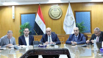 وزير التعليم يوجه بالالتزام الكامل بالتعليمات لضمان سير امتحانات الثانوية العامة بانتظام - الخليج الان