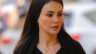 دينا فؤاد: نجمي خفيف وبتحسد بسرعة ومش فاكرة من أمي حاجة - الخليج الان