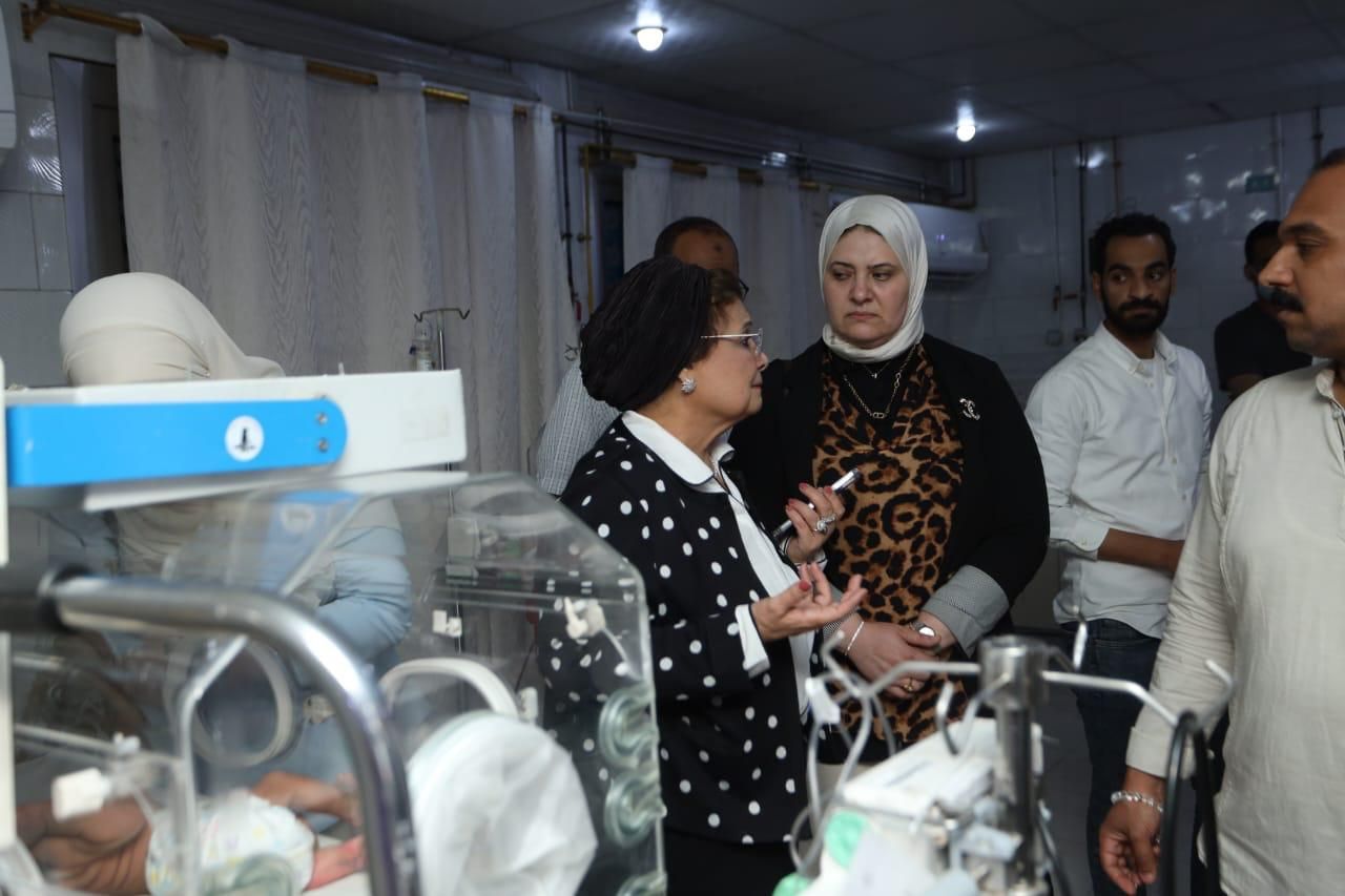 نائب وزير الصحة تتفقد عدد من المنشآت الصحية في محافظة قنا ضمن زيارة ميدانية مكثفة - الخليج الان