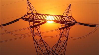 الحكومة: لا تخفيف أحمال في الصيف.. والمخزون الاستراتيجي للسلع والبترول آمن تمامًا - الخليج الان