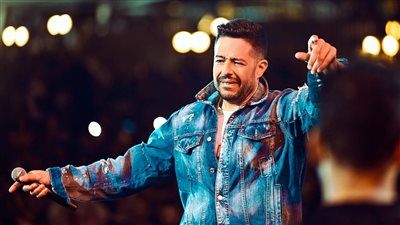 محمد حماقي: إصابتي بجلطة شائعة.. وبحضر لأغنية باللهجة المغربي - الخليج الان