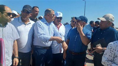 "لجنة الإدارة المحلية تتفقد مشروعات الإسكندرية.. السجيني يطالب بالشفافية في منظومة الطرق والمحافظ يشدد على المتابعة - الخليج الان