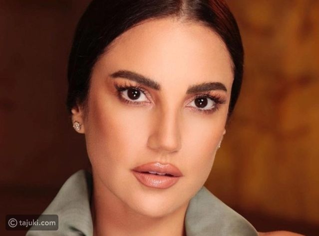 درة، الأناقة بين الشعر المنسدل والحجاب