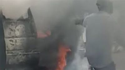 تفحم سيارة ميكروباص في حادث تصادم أعلى محور 26 يوليو.. وسيارات الإسعاف تنقل الضحايا - الخليج الان