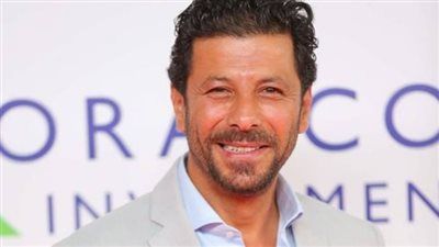 إياد نصار عن اصطحاب أسرته في العرض الخاص لـ المشروع إكس: كنت مطمن أنه مفهوش شيء خادش - الخليج الان