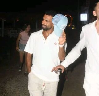 وجبة عشاء بـ60 ألف ليرة تركية.. محمد صلاح يستمتع بإجازته في بودروم (صور) - الخليج الان