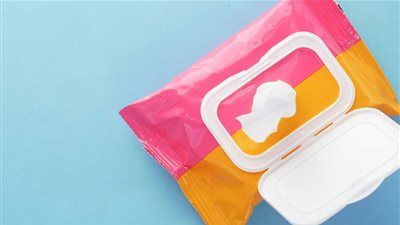 ما حكم استخدام المناديل المبلَّلة بالماء في الوضوء؟.. المفتي يجيب - الخليج الان