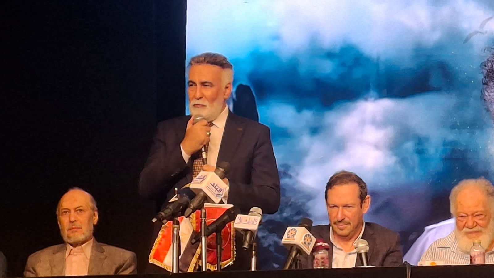 طارق الدسوقي يكشف سبب غيابه عن الفن: بيتعرض عليا أعمال مش هتضيفلي - الخليج الان