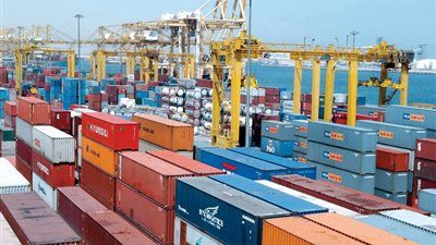 التجارة تقود قاطرة النمو بعد 30 يونيو.. طفرة تصديرية وإصلاحات هيكلية - الخليج الان