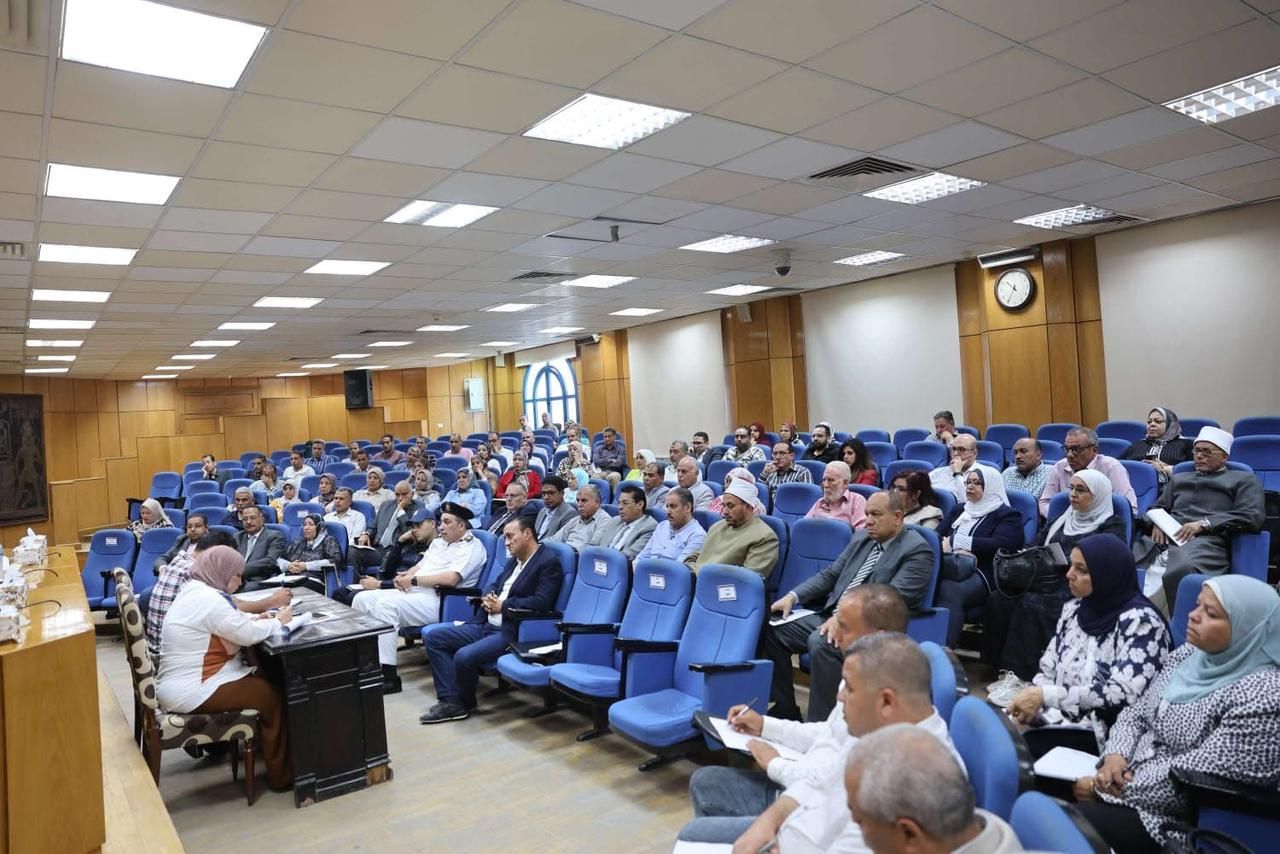 أبرز محاور اجتماع المجلس التنفيذى لمحافظة المنيا - الخليج الان
