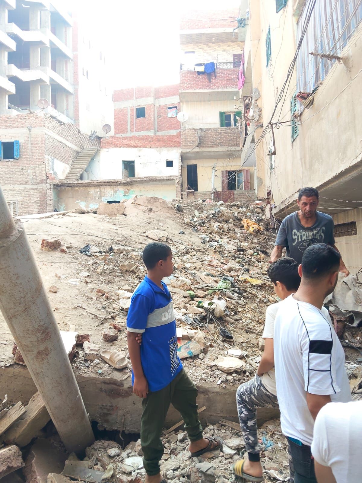 تفاصيل انهيار عقار الرياض المكون من 3 طوابق بكفر الشيخ - الخليج الان