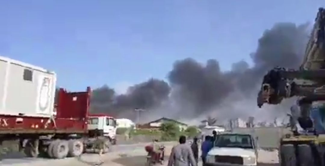 «تابعة للاتحاد الأفريقي».. تحطم مروحية عسكرية في الصومال وسقوط قتلى|صور - الخليج الان