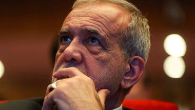 رسمياً.. الرئيس الإيراني يقر قانونا يعلق التعاون مع الوكالة الدولية للطاقة الذرية - الخليج الان