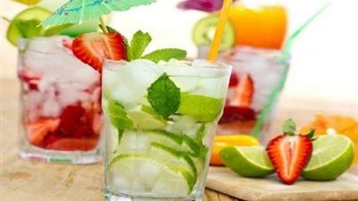 دليلك للانتعاش الطبيعي.. مشروبات طبيعية لترطيب الجسم في الحر بشكل فعال - الخليج الان