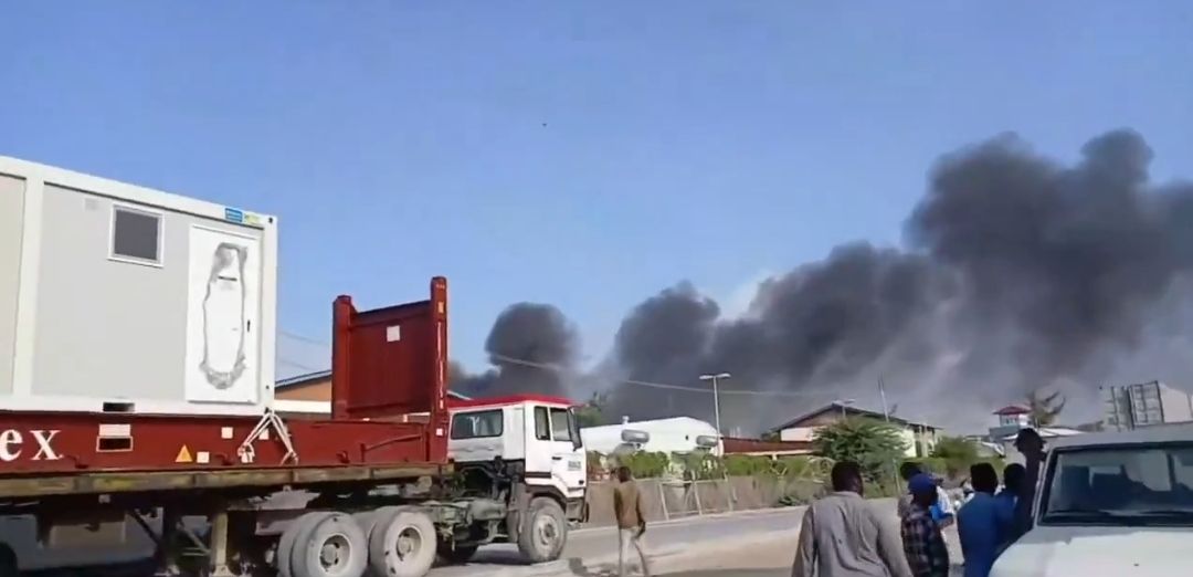 «تابعة للاتحاد الأفريقي».. تحطم مروحية عسكرية في الصومال وسقوط قتلى|صور - الخليج الان