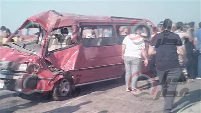 إصابة 9 أشخاص في حادث تصادم ميكروباص ونقل بالطريق الإقليمي أمام كفر سمري بالشرقية - الخليج الان