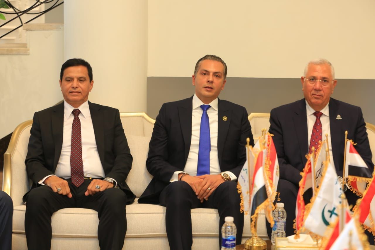 انتهاء الاجتماع الأول للأحزاب بشأن قائمة الشيوخ.. وبيان رسمي بعد قليل - الخليج الان