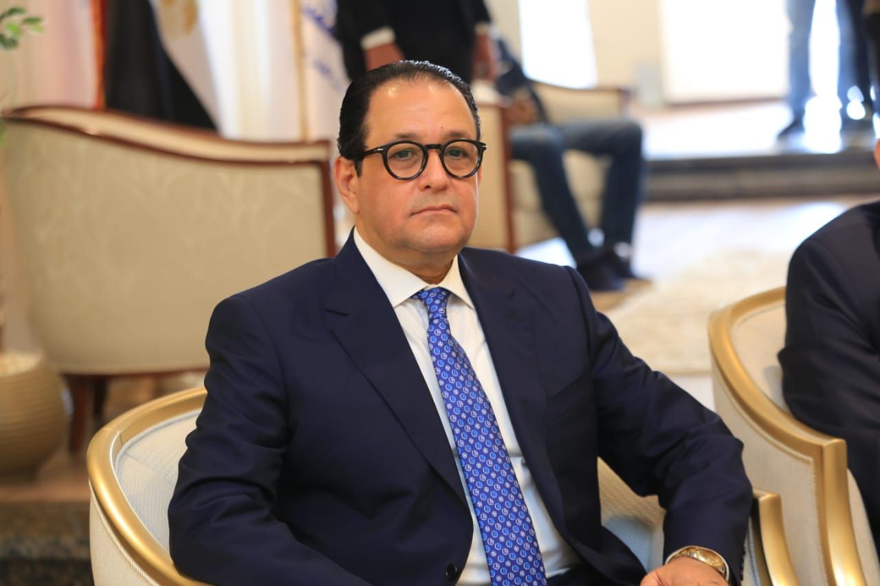 انتهاء الاجتماع الأول للأحزاب بشأن قائمة الشيوخ.. وبيان رسمي بعد قليل - الخليج الان