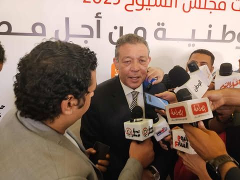 النائب حازم عمر لـ تليجراف الخليج :اجتماع الأحزاب بشأن قائمة الشيوخ شهد توافق كامل على تمثيل الجميع.. والقضية مش تقسيمة - الخليج الان