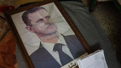 «مجرم حرب».. النيابة العامة الفرنسية تطلب تأييد مذكرة التوقيف بحق بشار الأسد - الخليج الان