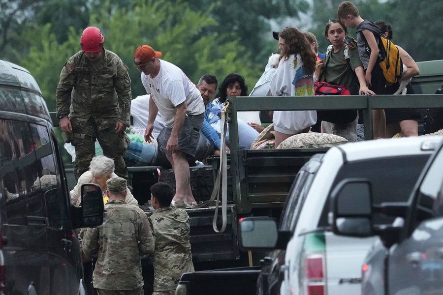 «طبيعية أم صناعة بشرية».. ما أسباب فيضانات تكساس التي أدت إلى عشرات القتلى والمفقودين؟ - الخليج الان