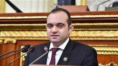 البرلمان يوافق على مقترح النائب كريم بدر بمنح أعضاء المهن الطبية حاوفز متدرجة وفق لمؤهلاتهم - الخليج الان