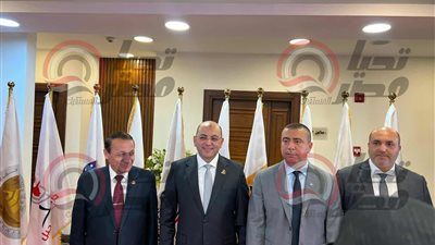 قيادات الأحزاب تتوافد على حماة الوطن لحضور الاجتماع التشاوري الثاني بشأن قائمة الشيوخ - الخليج الان