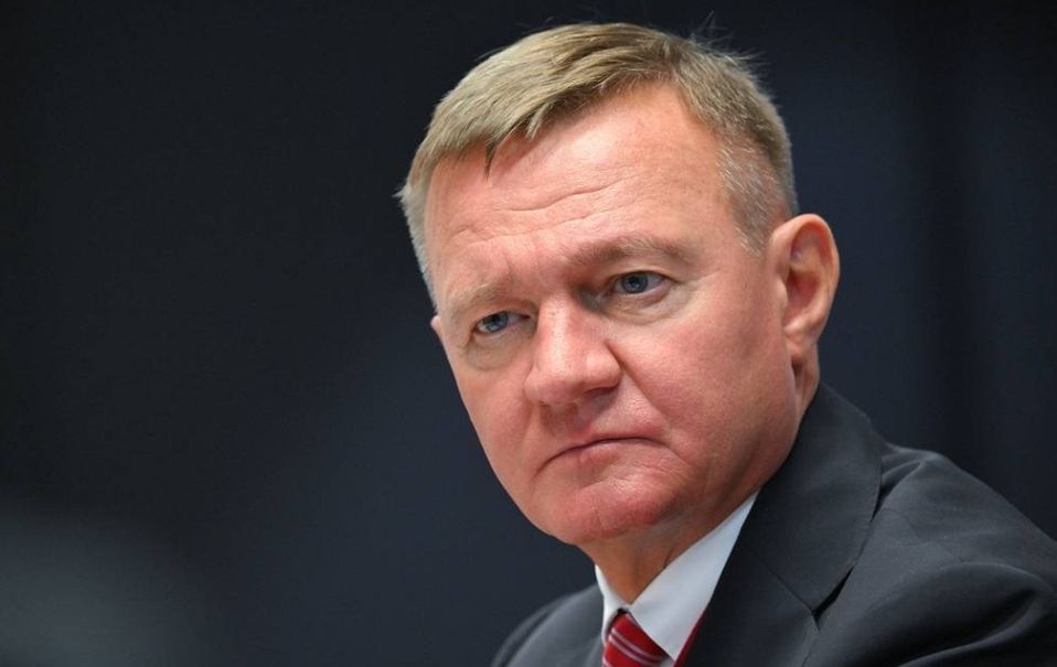 «ظروف غامضة».. انتحار وزير النقل الروسي بعد ساعات من إقالته - الخليج الان