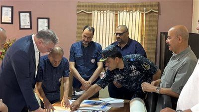 وزير البترول يتابع ميدانيًا تداعيات حادث "البارج البحري" بجبل الزيت|تفاصيل - الخليج الان