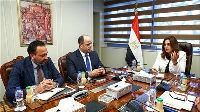 وزيرة التنمية المحلية تتابع جهود تحسين مستوي النظافة ومنظومة المخلفات الصلبة بمحافظتي القاهرة والجيزة - الخليج الان