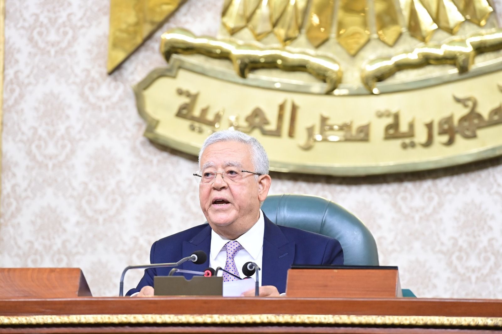 رئيس النواب يشكر أمينه العام المستشار أحمد مناع بختام دور الانعقاد الخامس:« عنوانً للانضباط، ونموذجً للقيادة الرشيدة والتنظيم الراقي» - الخليج الان