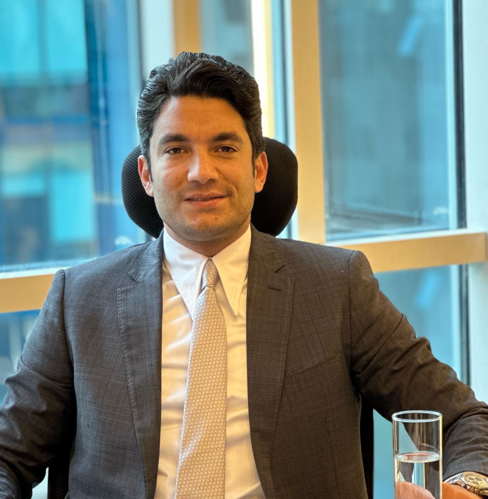 اختيار إسلام السباعى بهيئة مكتب الأمين العام لحزب الجبهة الوطنية - الخليج الان