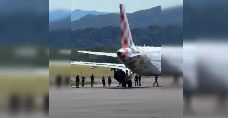 «ابتلعه محرك الطائرة».. إغلاق مطار بيرجامو الإيطالي بعد وفاة شخص وتوقف الرحلات - الخليج الان