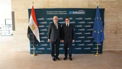 النائب العام يشارك في اجتماعات "اليوروميد" بلاهاي ويبحث مع رئيس "يوروچست" تعزيز التعاون القضائي والتدريب المشترك - الخليج الان