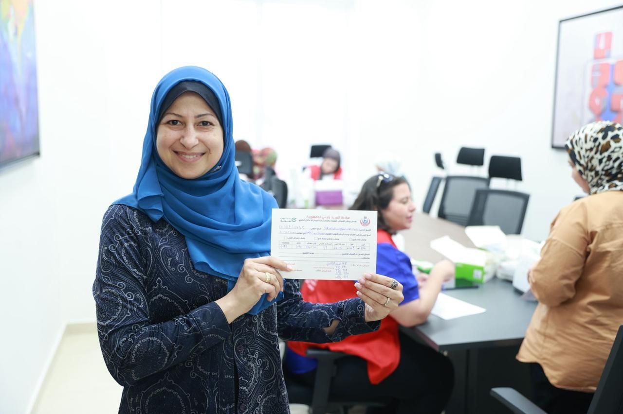 الصحة تنظم حملة لفحص الأمراض المزمنة والكشف المبكر عن الاعتلال الكلوي للعاملين بالوزارة والحي الحكومي - الخليج الان