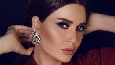 زواج مفاجئ وطفل غاضب.. كواليس لا تعرفها عن كليب "عاملن عقدة" لـ سيرين عبد النور - الخليج الان