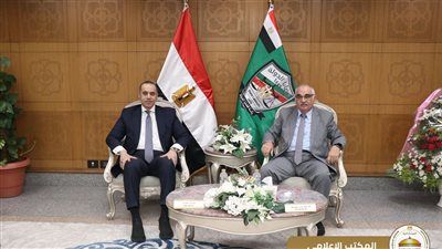 وزير الشئون النيابية يهنئ رئيس «قضايا الدولة» بمنصبه الجديد.. ويؤكد: كفاءة قانونية - الخليج الان