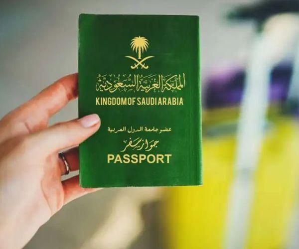 كلّ اللي عليك تسويه..  تجديد إقامة العامل إلكترونيًا في السعودية 1446 بدون انتظار