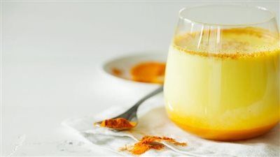 الكركم مع اللبن.. هل تجمع هذه الوصفة الشعبية بين الوقاية والعلاج فعلاً؟ - الخليج الان