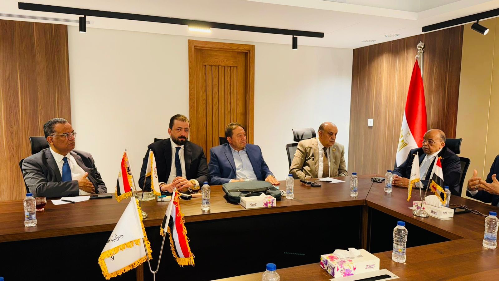 قيادات “الجبهة الوطنية” تجتمع برئاسة الجزار لبحث الترتيبات النهائية لانتخابات الشيوخ - الخليج الان